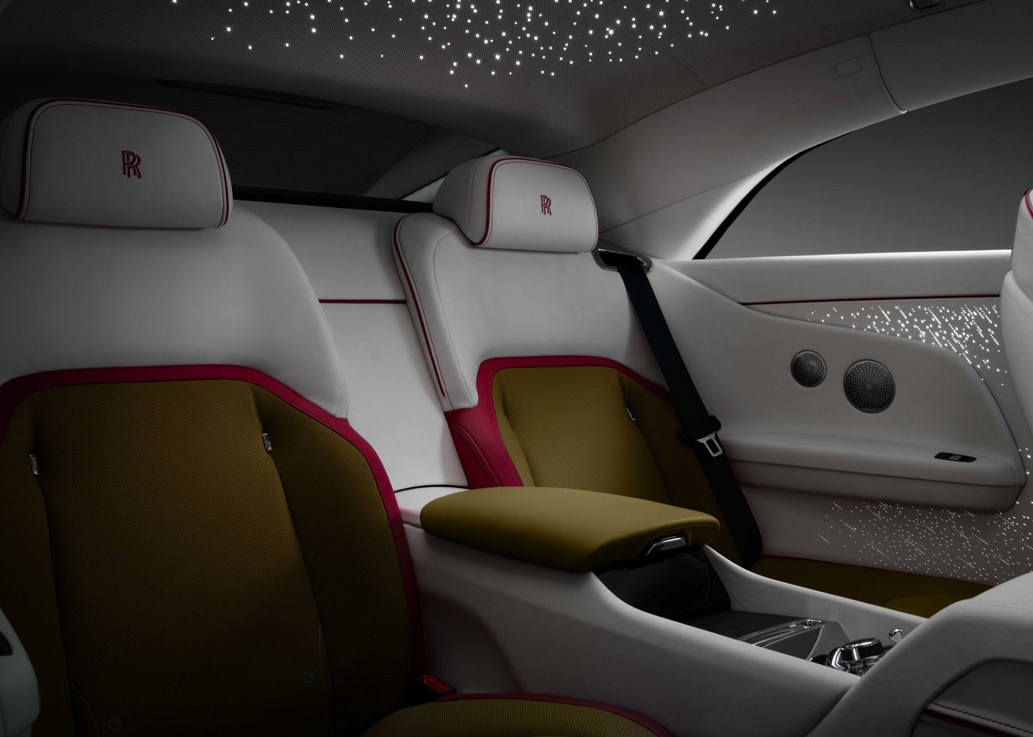 EV only new Rolls-Royce Spectre appears