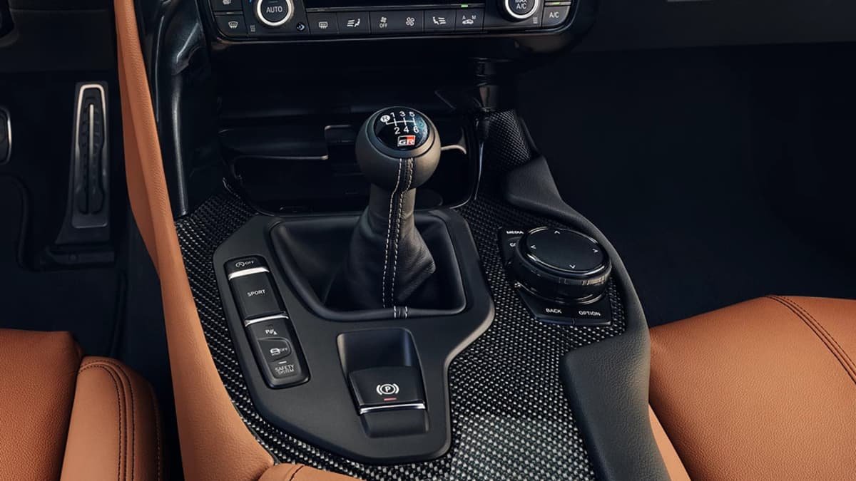 BMW M gives manual transmissions stay of execution until 2030-0