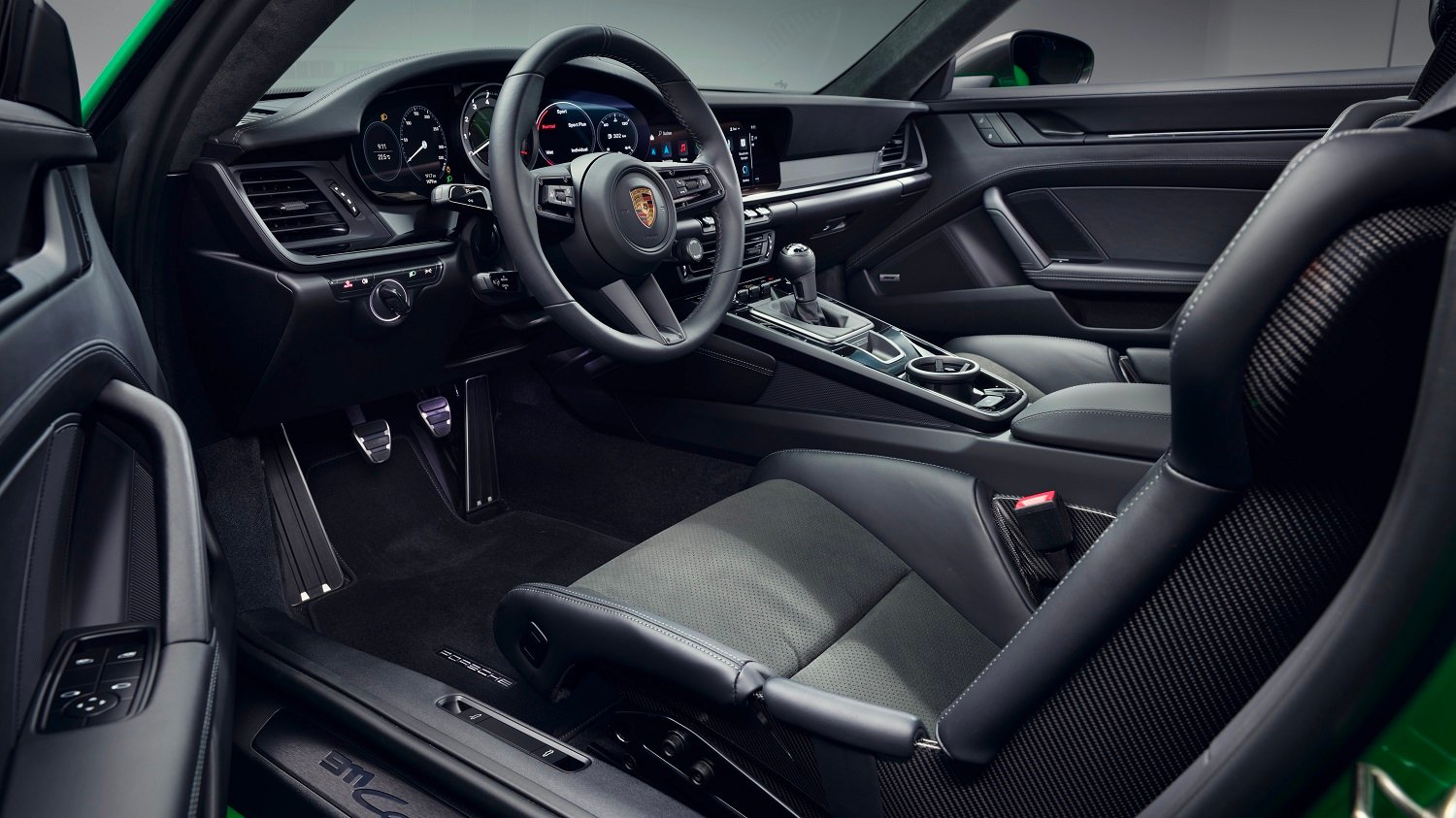 Porsche brings back lightweight 911 T