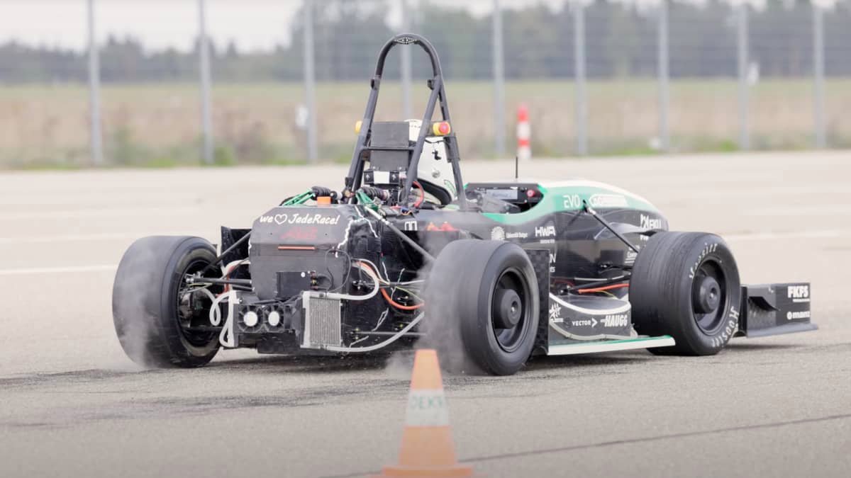 Video: World’s fastest-accelerating electric ‘car’ record set by German students-0