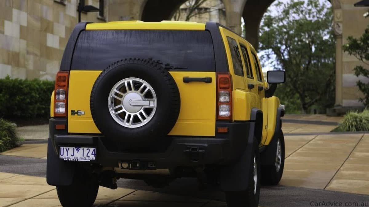 Electric Hummer line-up could expand with mid-size pick-up – report-1