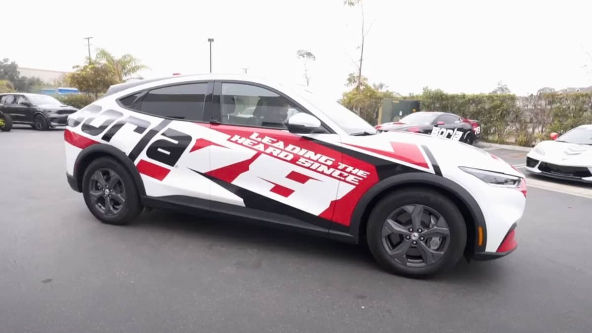 Video: Electric Ford Mustang Mach-E gets V8 sound-0