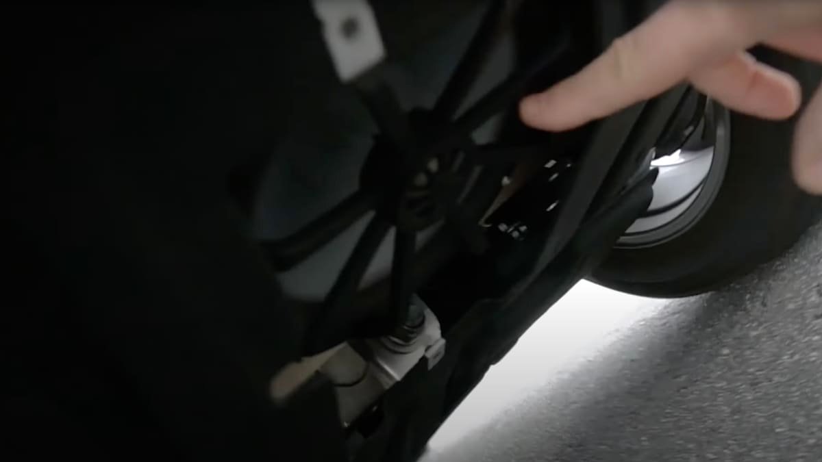 Video: Electric Ford Mustang Mach-E gets V8 sound-0