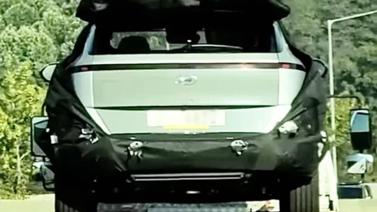 2023 Hyundai Kona revealed in spy photos-0