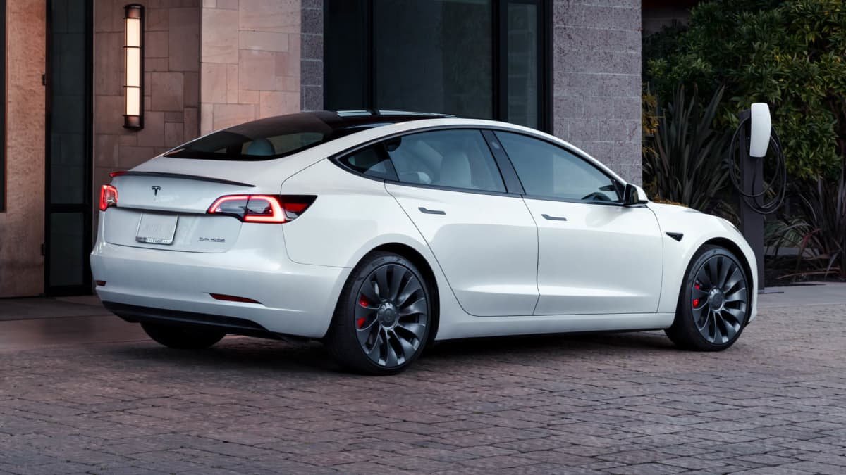 Smaller Tesla electric car back on track-1