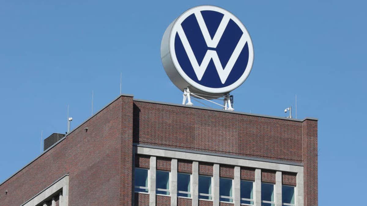 Volkswagen to axe petrol and diesel engines in Europe by 2033-0