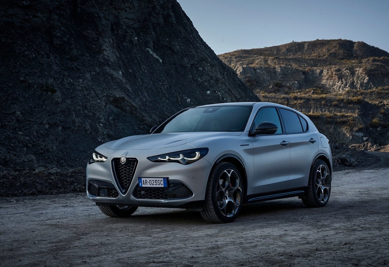 Alfa Romeo debuts updated Giulia and Stelvio