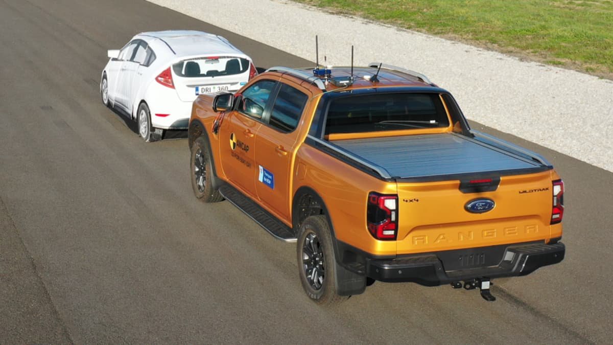 Ford Ranger semi-autonomous tailgating system warns if too far away from car ahead
