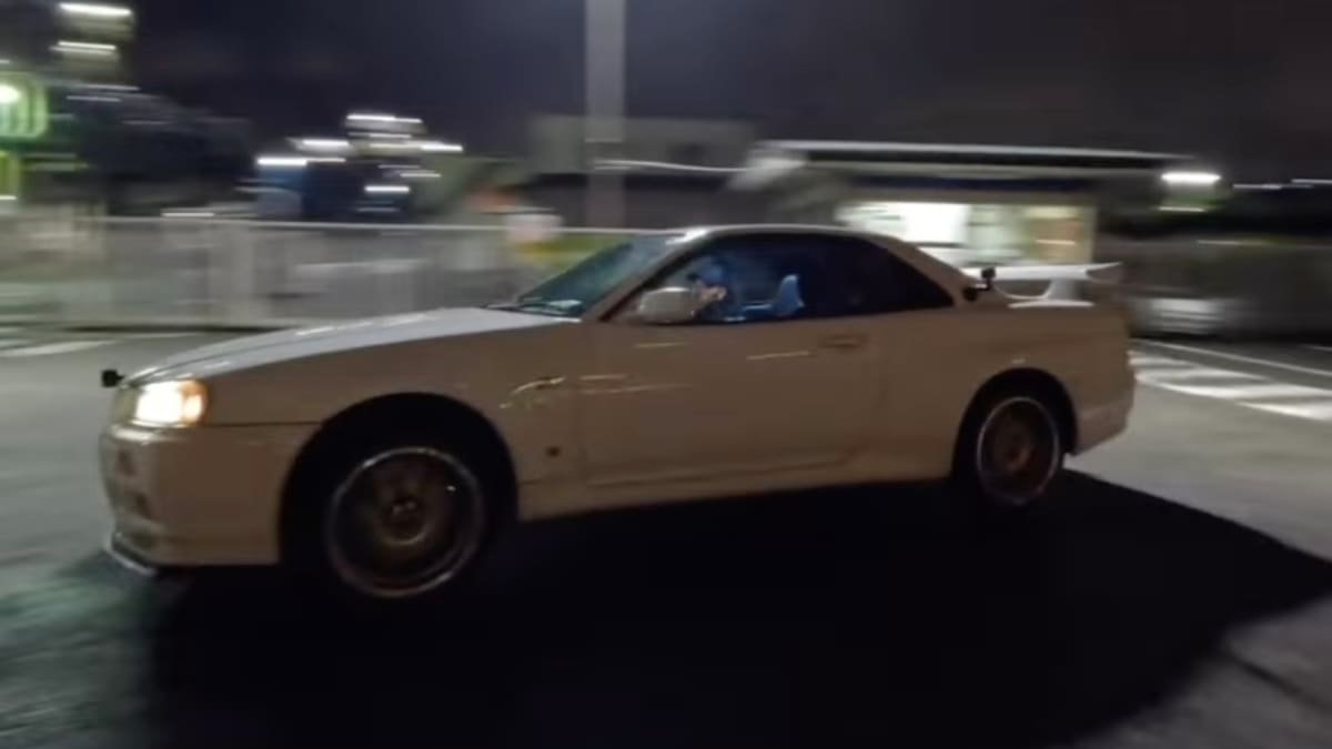 Video: Lewis Hamilton drifts a rented Nissan Skyline GT-R