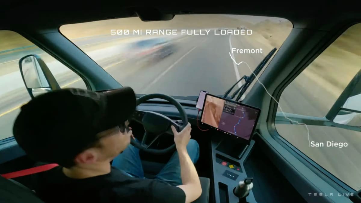 First Tesla Semi truck delivered with 800km driving range, world’s fastest charging