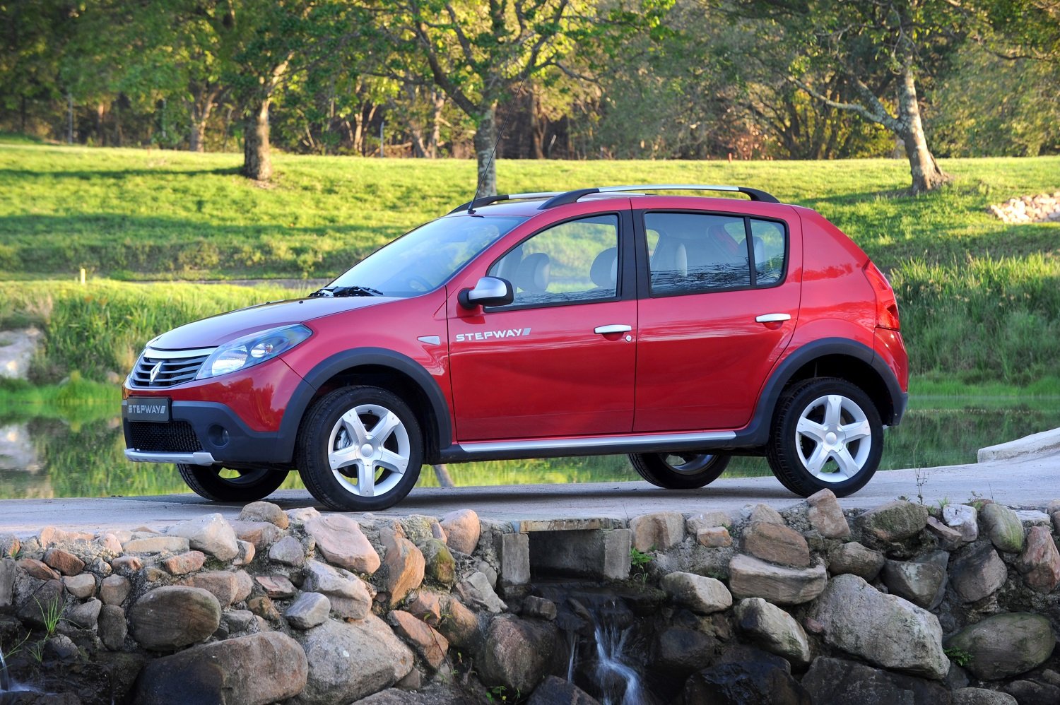 Renault Sandero Stepway created smash-hit model