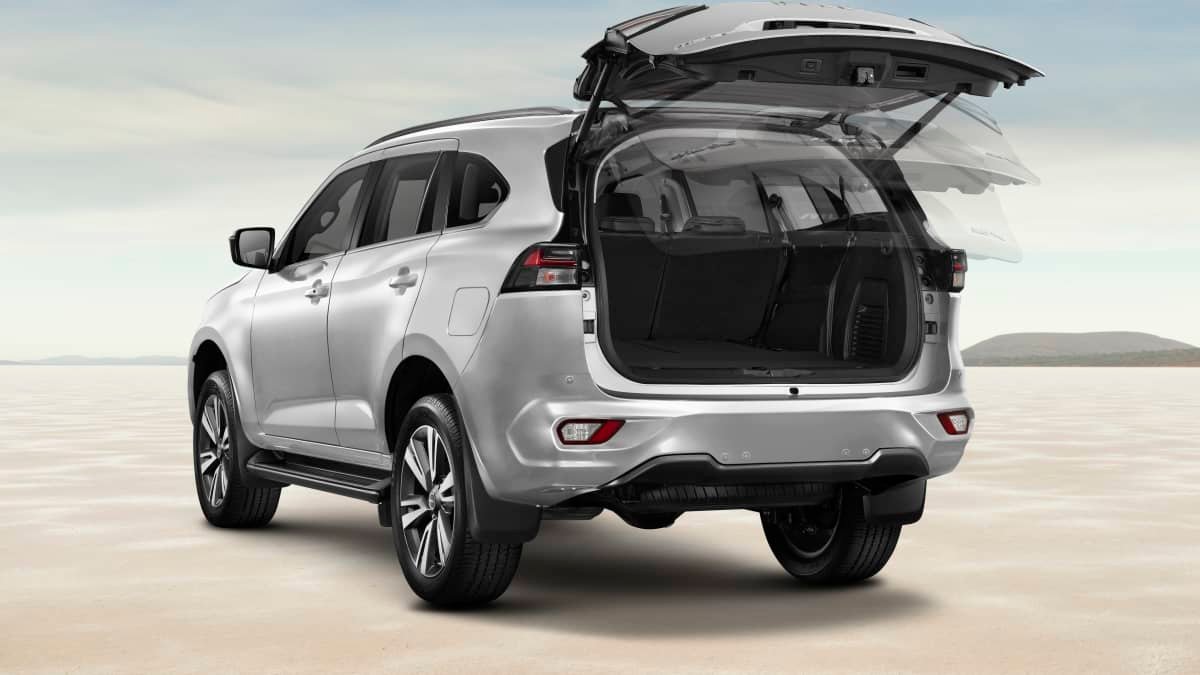 2023 Isuzu MU-X review