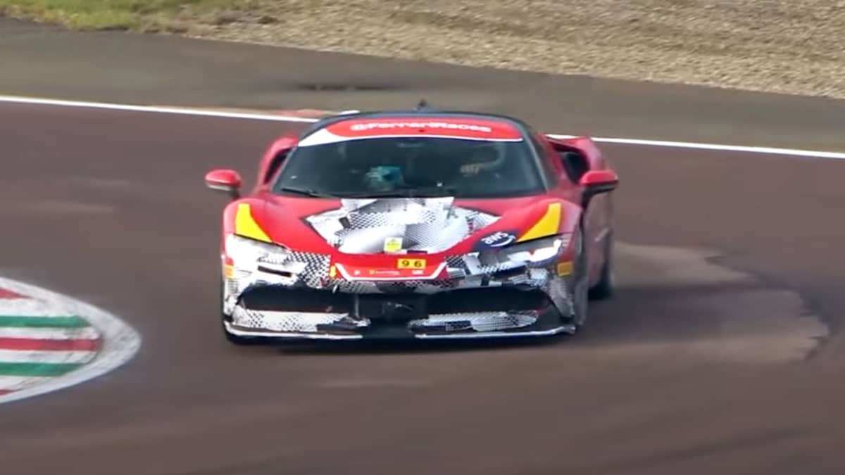 Video: Faster Ferrari SF90 variant spied testing