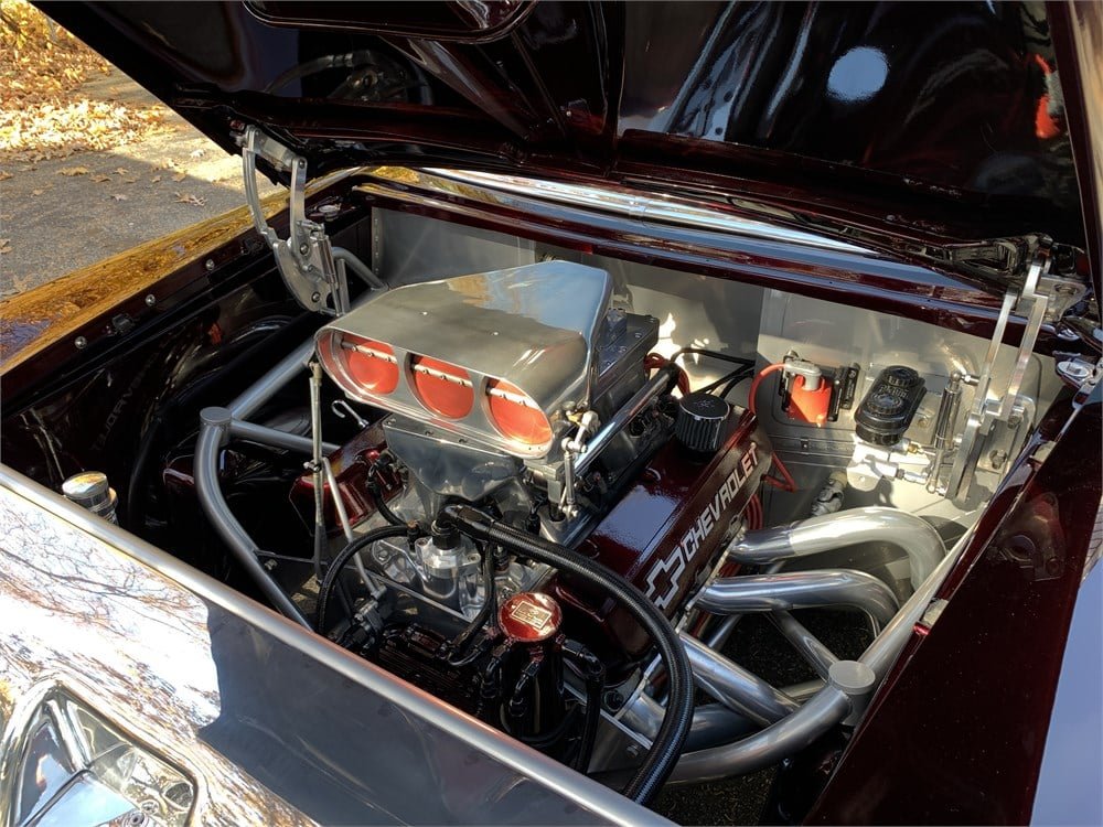 Fuel-injected 540ci V8 engine