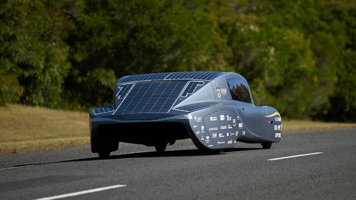 Australian solar-powered electric car drives 1000km on one charge