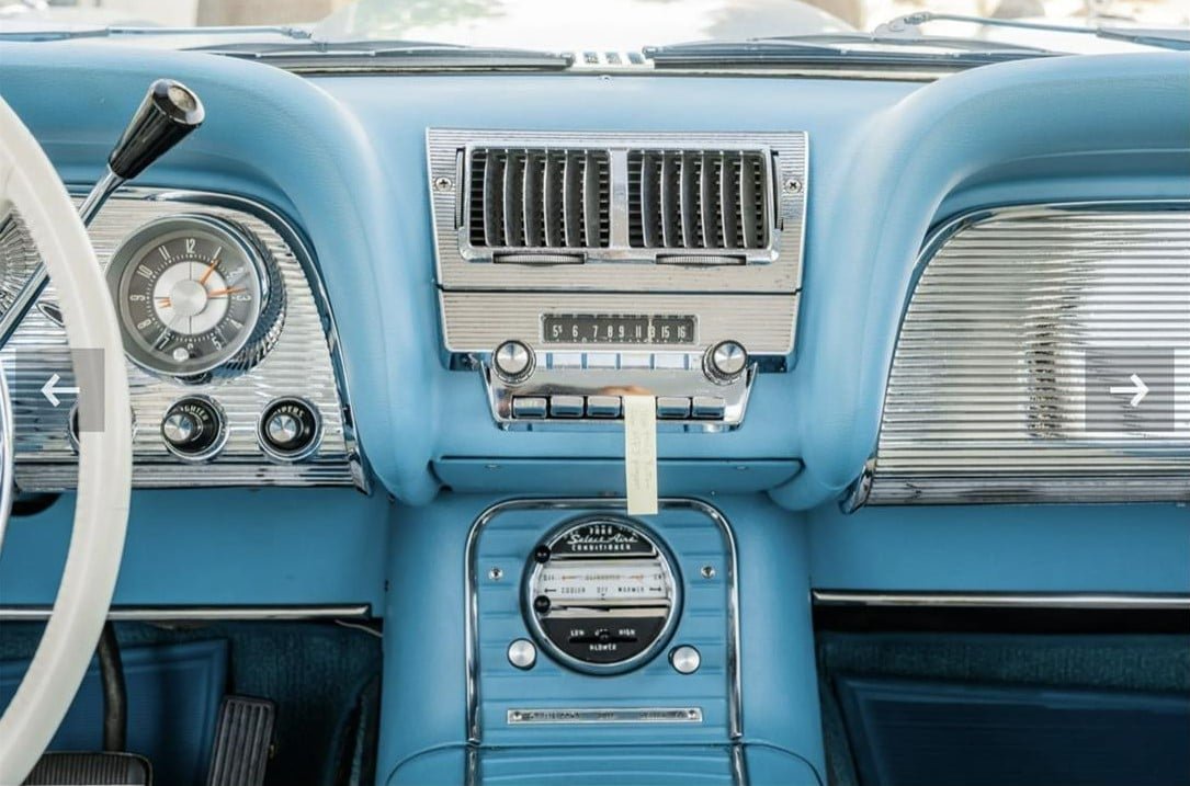 1958 Ford Thunderbird