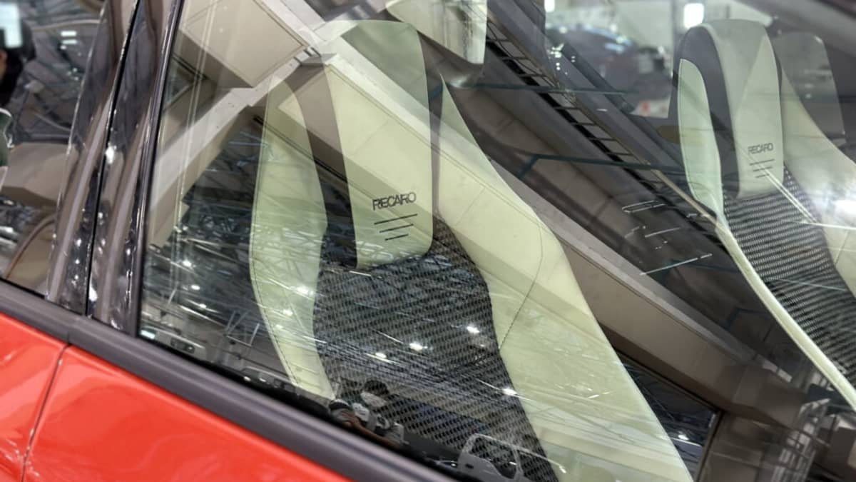 What happens when a Nissan Z sports car and a Nissan Murano SUV collide