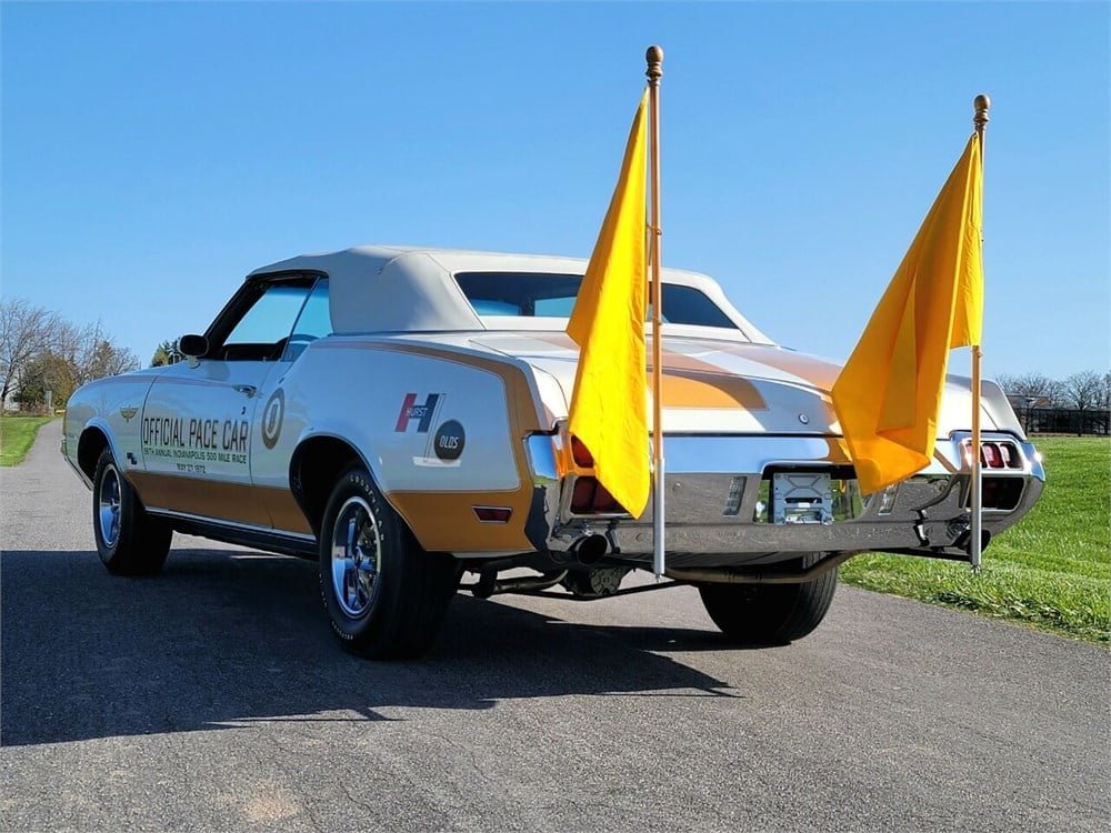 1972 Oldsmobile Cutlass Supreme Hurst/Olds Indianapolis 500 pace car edition convertible