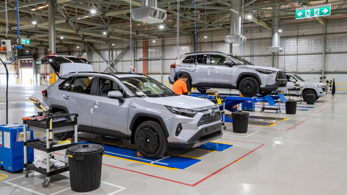 Toyota Australia invests $100 million to trim new-car delivery times