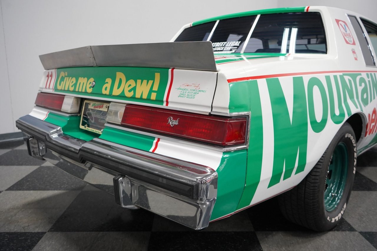 1981 Buick Regal street-legal NASCAR tribute