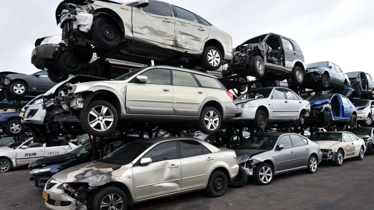 Cash for clunkers: new calls to get old cars off the road