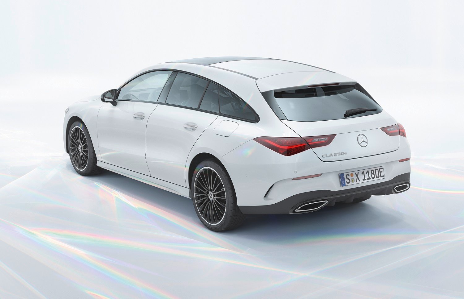 Facelifted Mercedes-Benz CLA Shooting Brake revealed