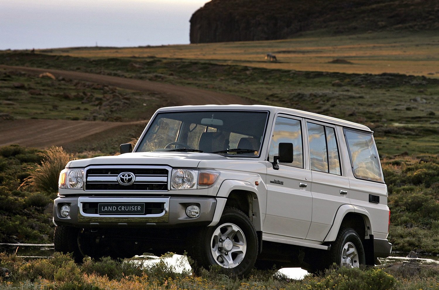 Land Cruiser's diesel V8 on the out