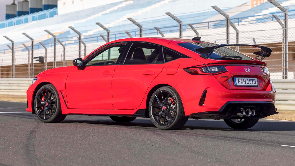 Honda Civic Type R sold out until late 2024, Civic and HR-V hybrid wait times hit nine months