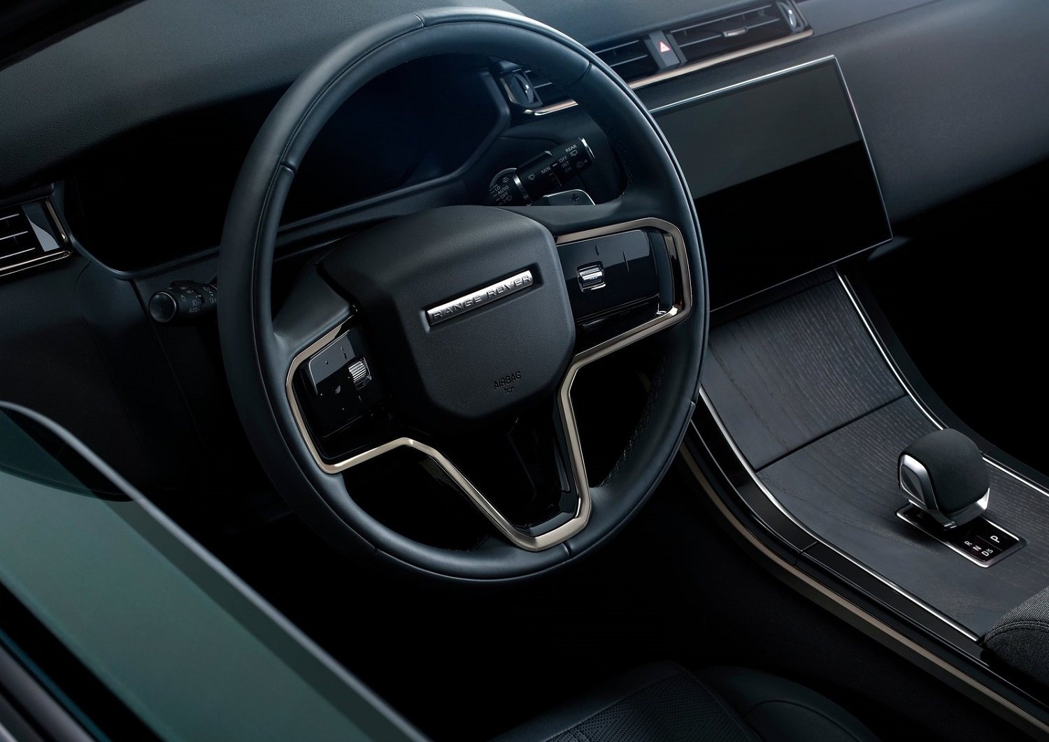 Facelift Range Rover Velar revealed