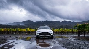 The Aston Martin DBX707.
