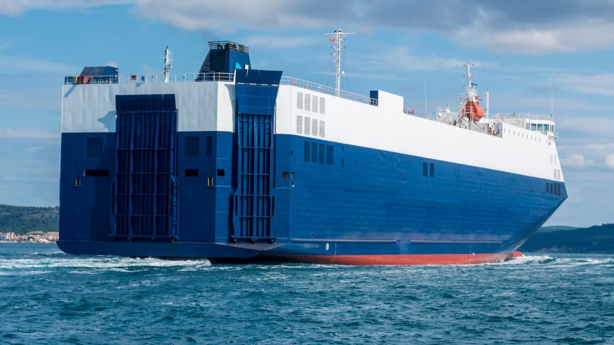 Total ship show: Quarantine crisis deepens, 60,000 new cars stuck at sea and ports