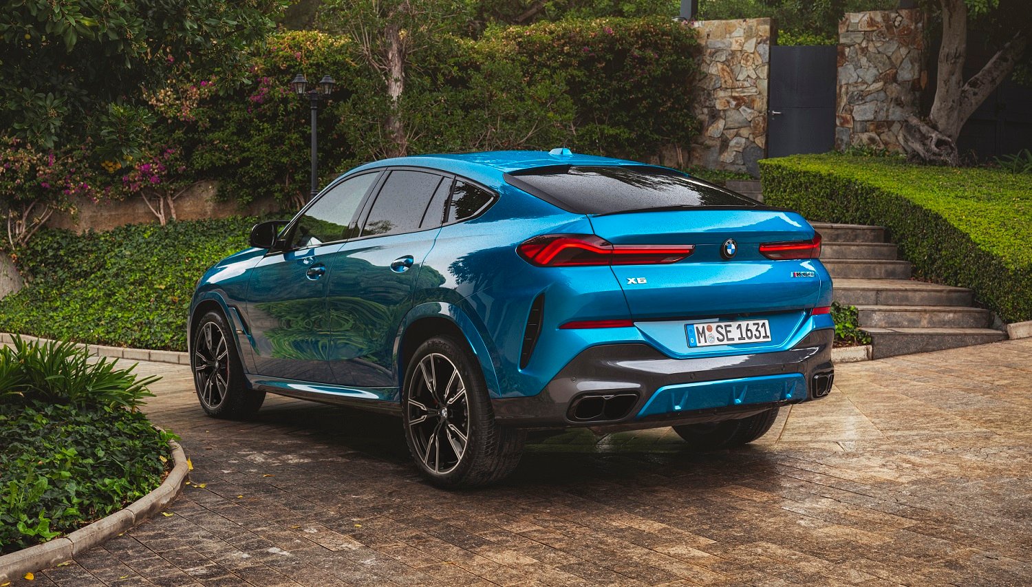 Updated BMW X6 revealed