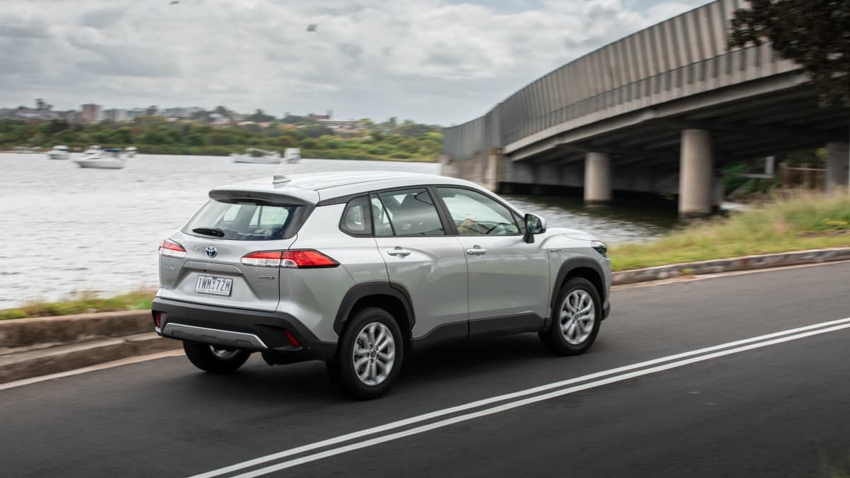 2022 Mazda CX-30 G20 Pure vs Toyota Corolla Cross GX comparison