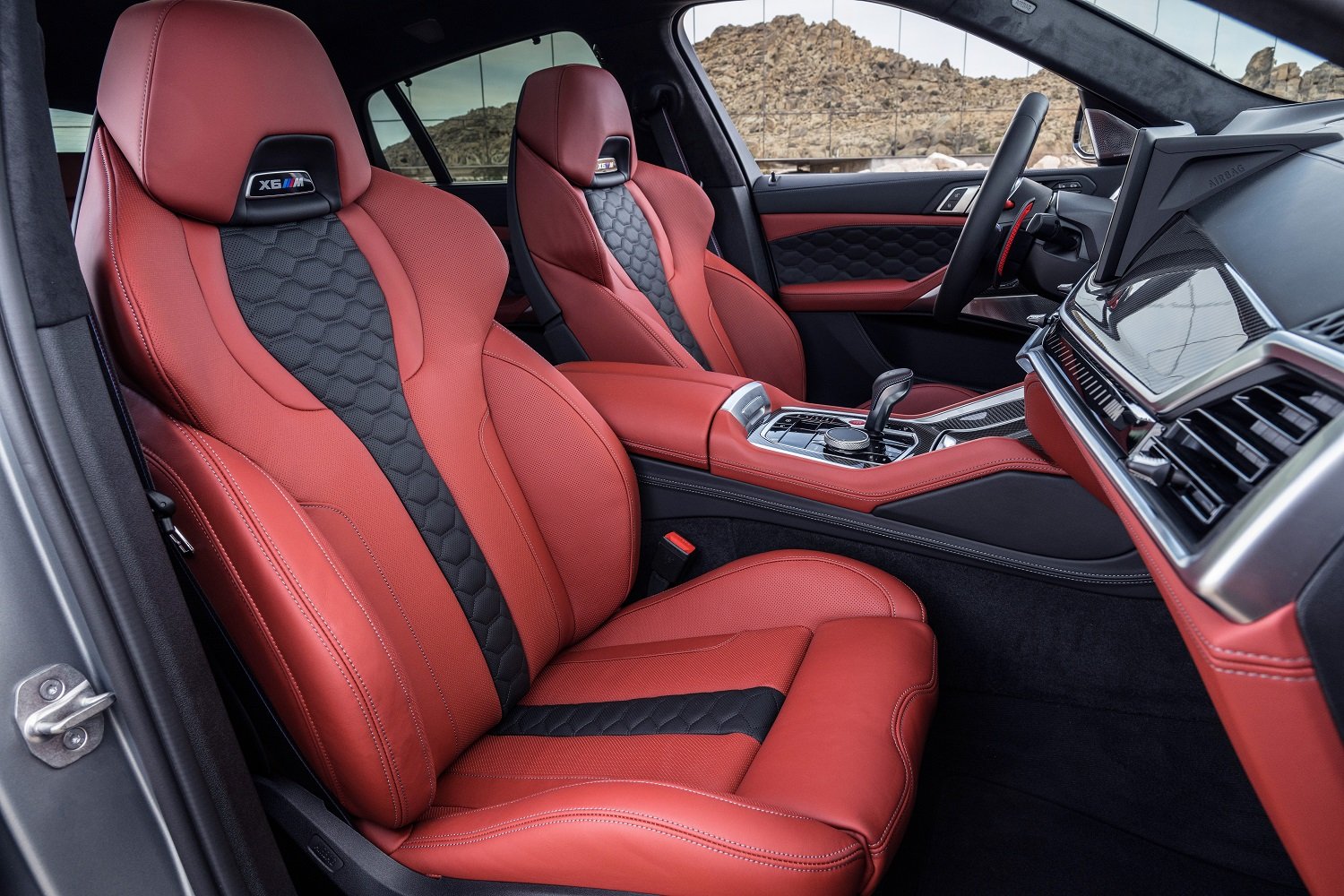 BMW has unveiled the more aggressive looking updated X6 M Competition