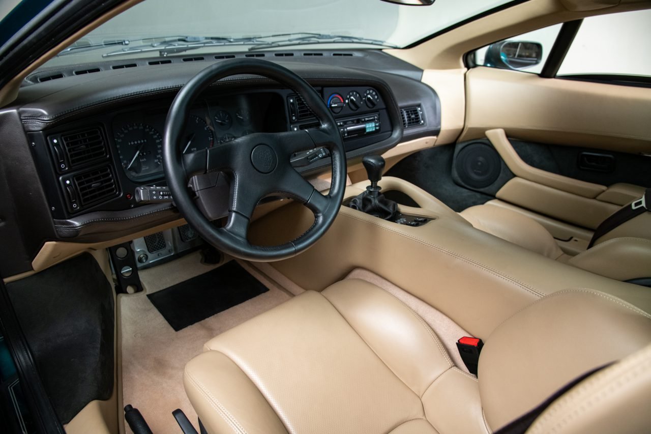 1994 Jaguar XJ220