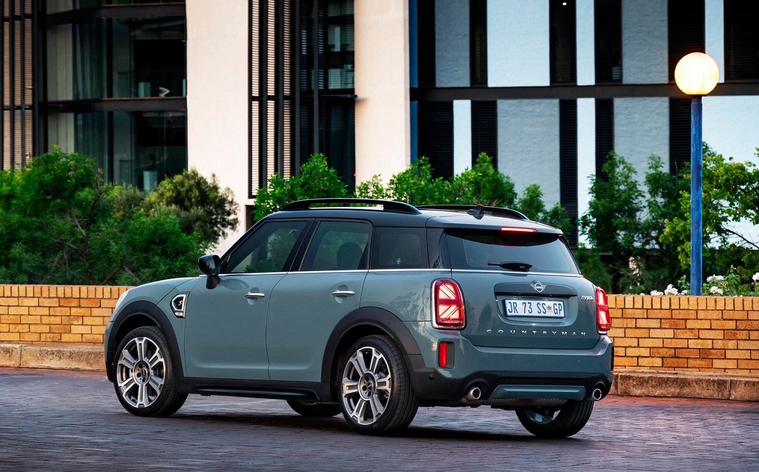 Mini starts teasing new Countryman