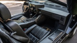 Inside Rod Stewart’s 1989 Lamborghini Countach 25th Anniversary