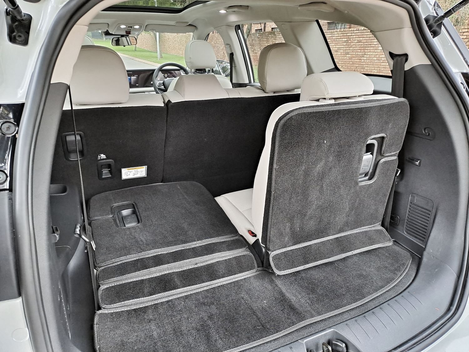 MAhindra XUV700 AX7 L