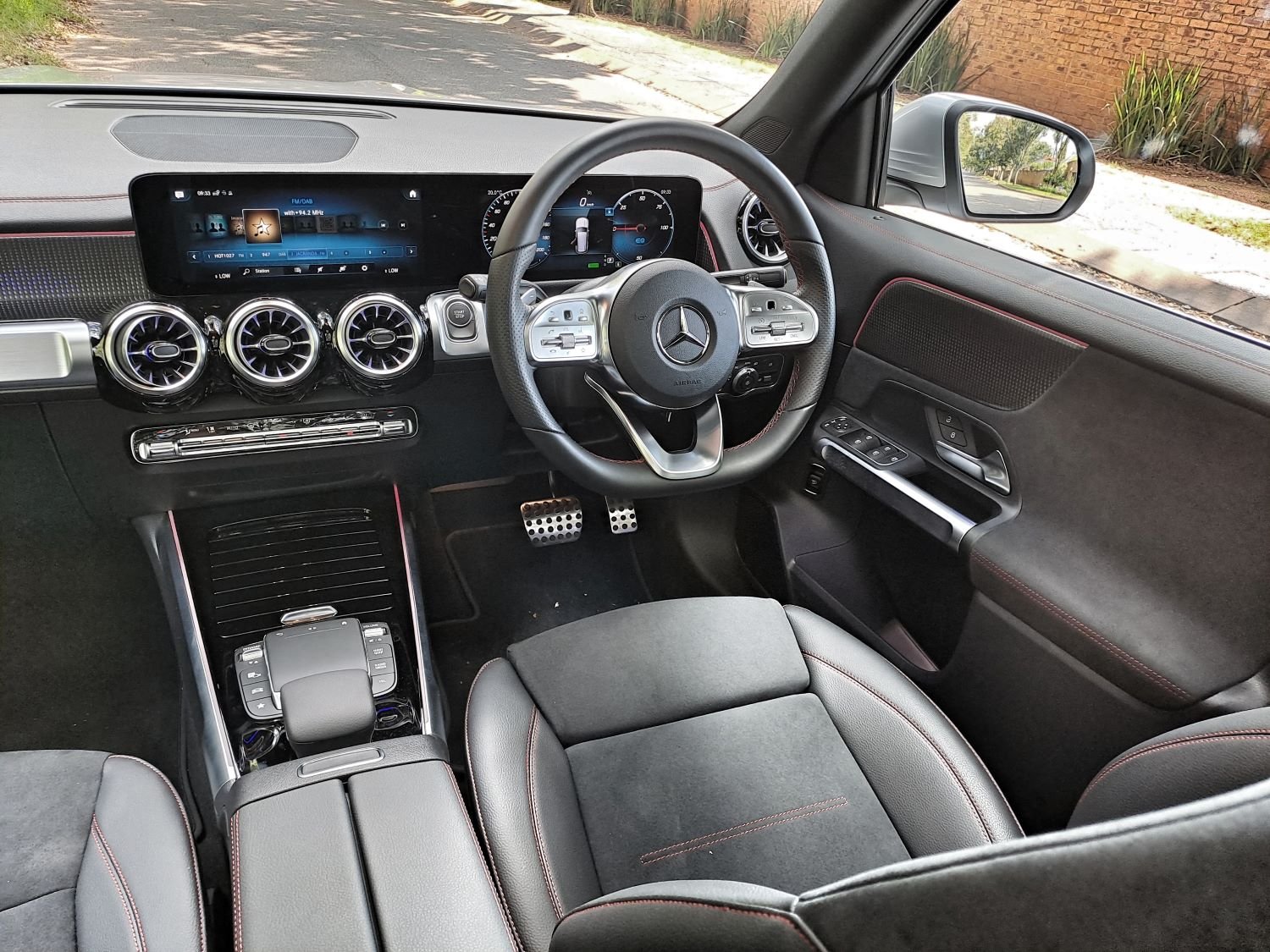 Mercedes-Benz EQB 350 interior