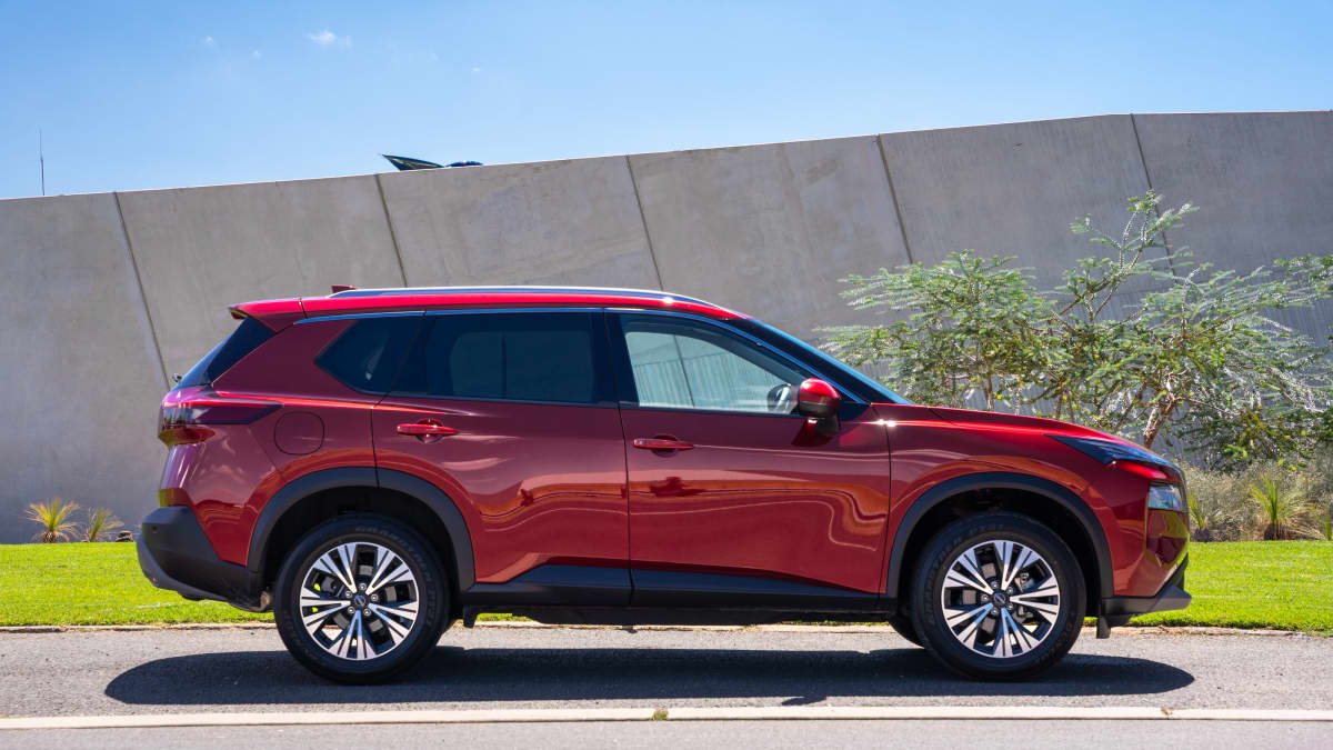 Should I buy a 2023 Toyota RAV4 Hybrid or a Nissan X-Trail?