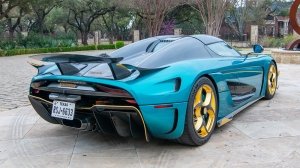 A rear 3/4 view of the 2021 Koenigsegg Regera