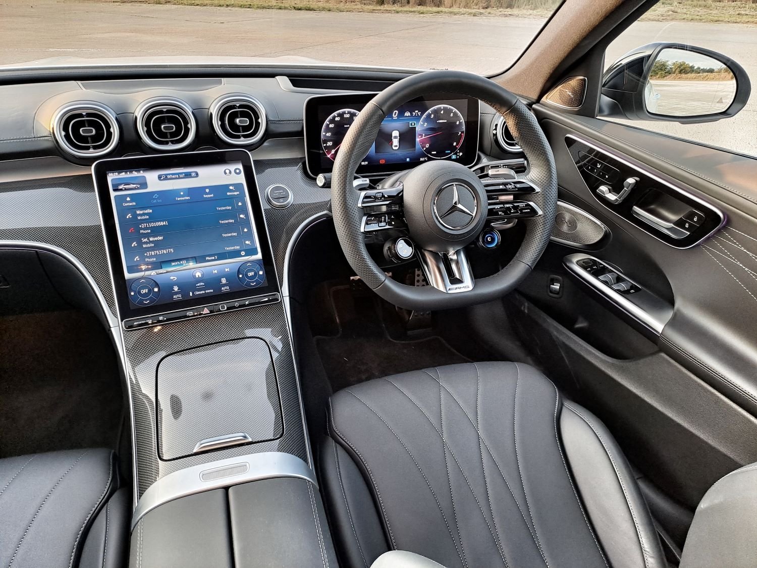 Mercedes-AMG C43 cabin