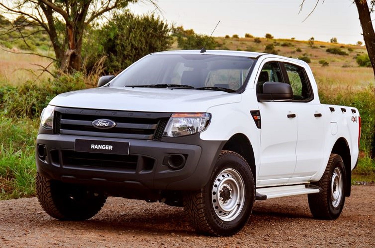 Report suggests Ford could introduce a van version of the Everest