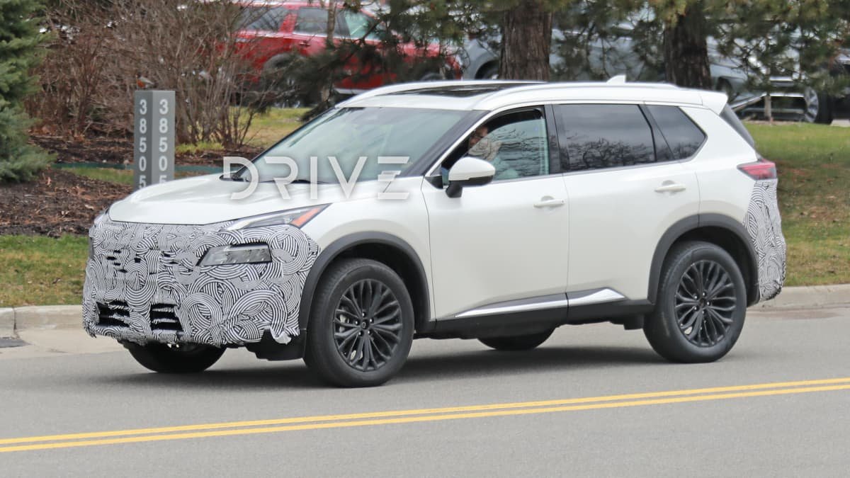 Spy photos: New Nissan X-Trail already getting a facelift in the US