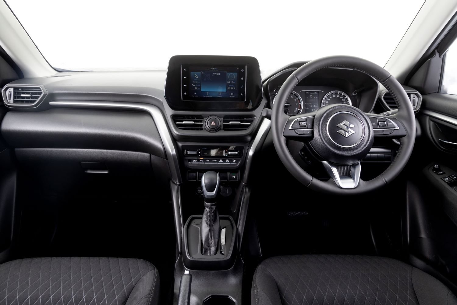 Suzuki Grand Vitara interior