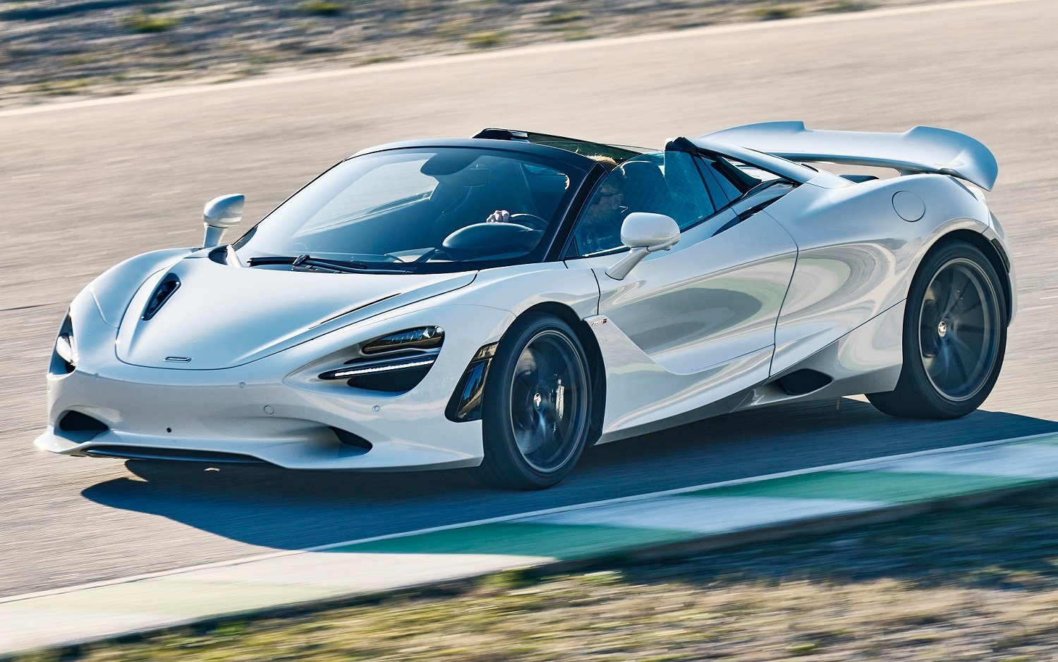 McLaren drops the lid on 750 S to create 750 S Spider