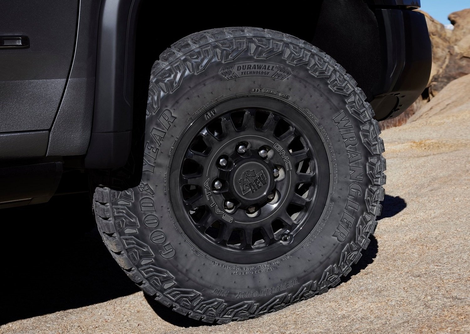 GMC unveils massive Sierra 2500 HD AT4X