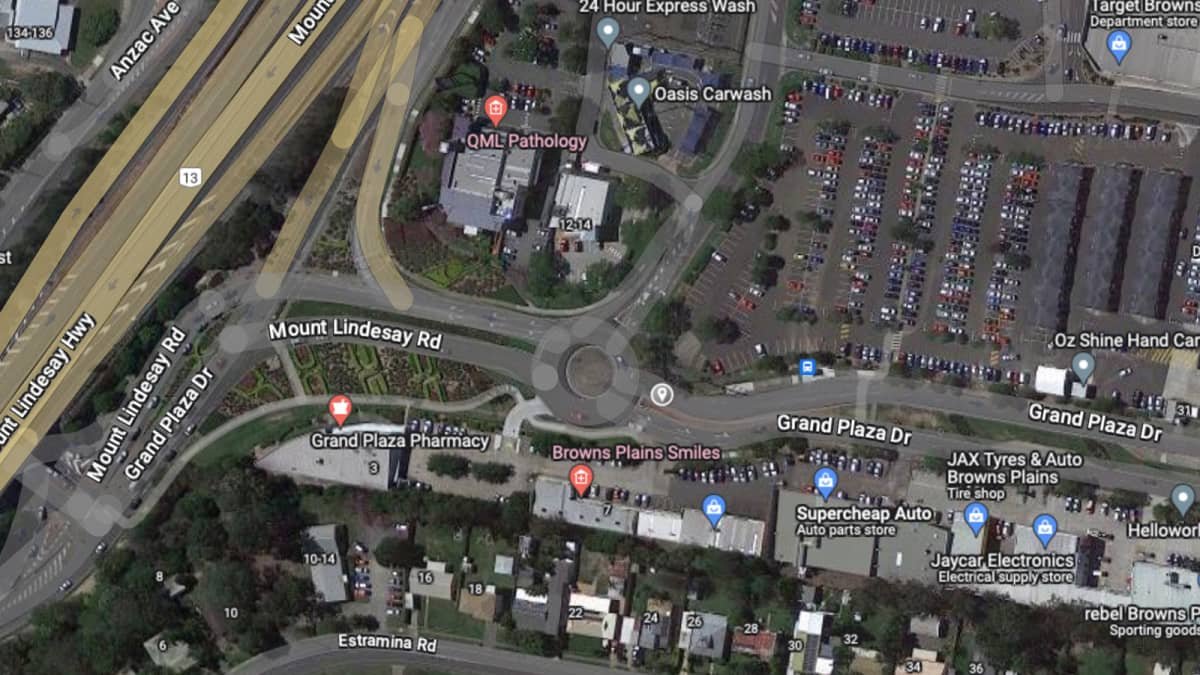 Video: Shocking dash cam footage shows alleged car jacking attempt, or does it?