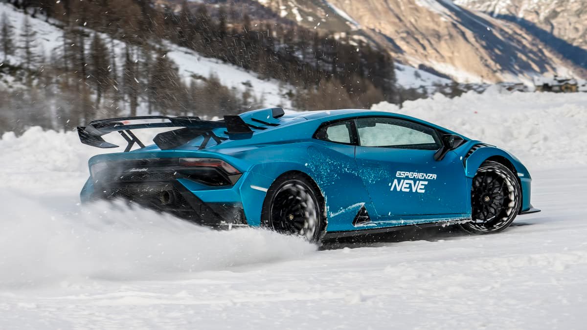 Lamborghini Huracan V10 sold out, hybrid V8 replacement due next year