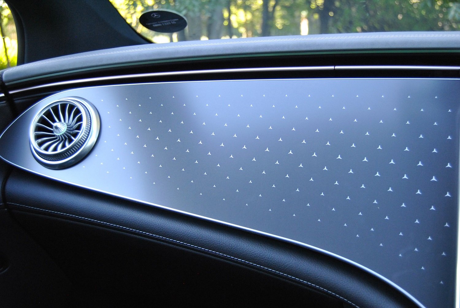 Mercedes-Benz's all-electric EQS impresses